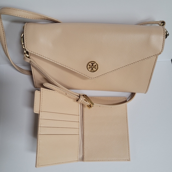 Chic Tory Burch Beige Envelope Robinson Crossbody Bag Clutch - Picture 2 of 15